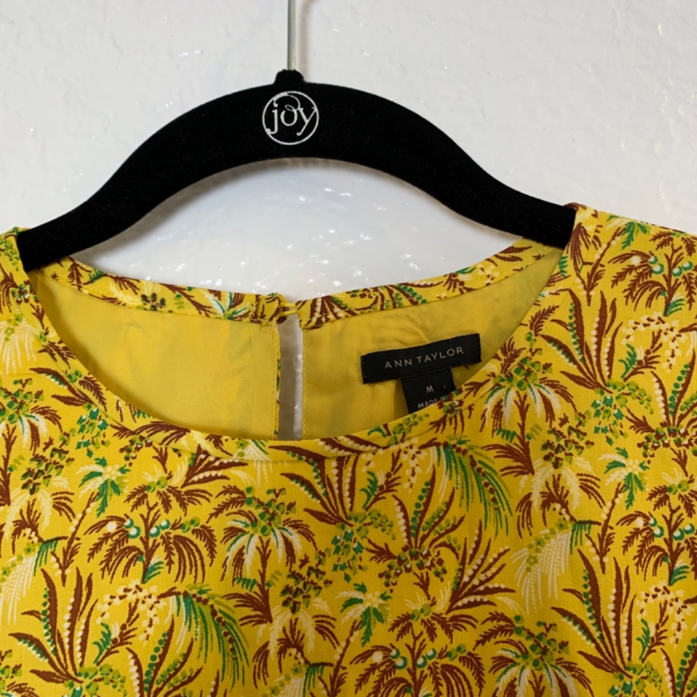 Ann Taylor Maxi Dress Medium Yellow Palm Tree Print Ruffle Sleeve Tropical NWOT - Picture 5 of 16